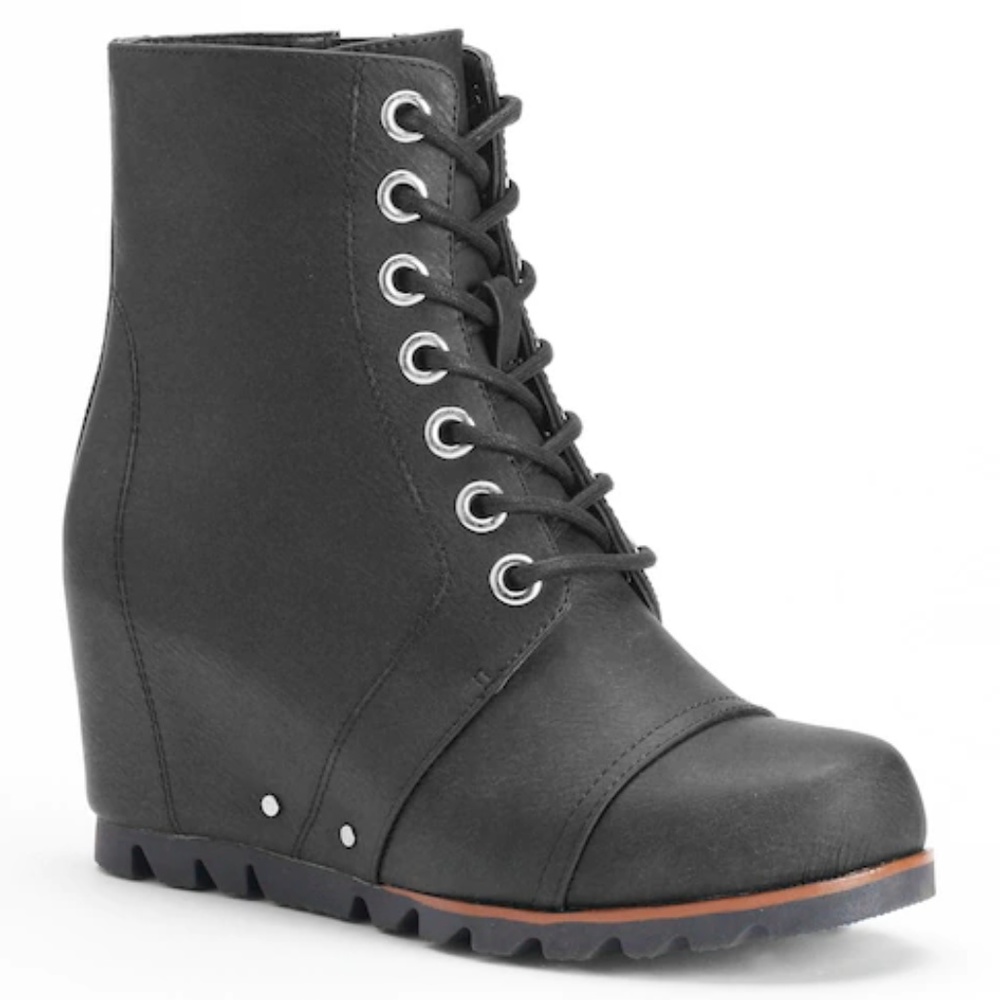 Unionbay  Wedge Combat Boots size 8 like Sorel